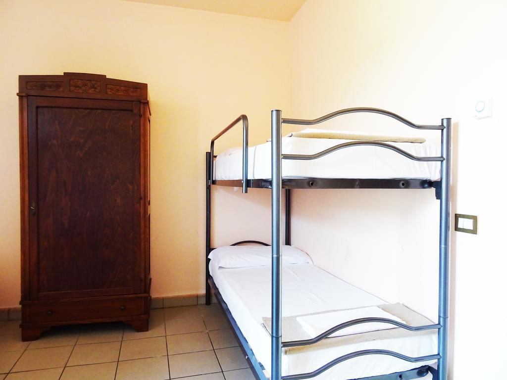 Victoria Hotels Carso Camnago Volta Екстериор снимка