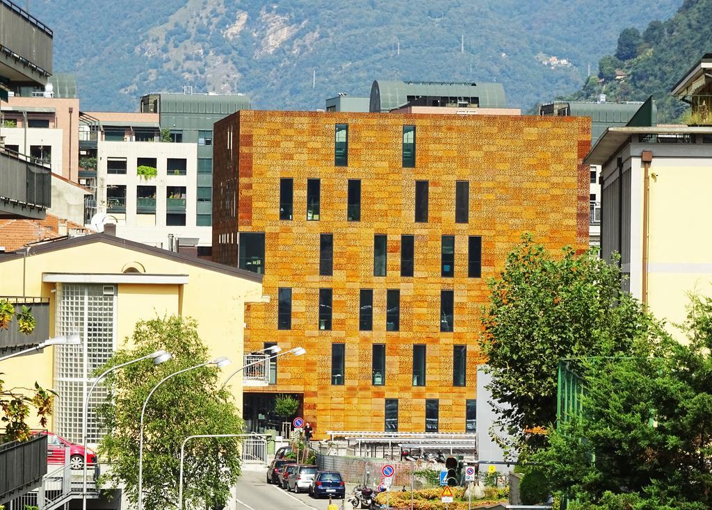 Victoria Hotels Carso Camnago Volta Екстериор снимка