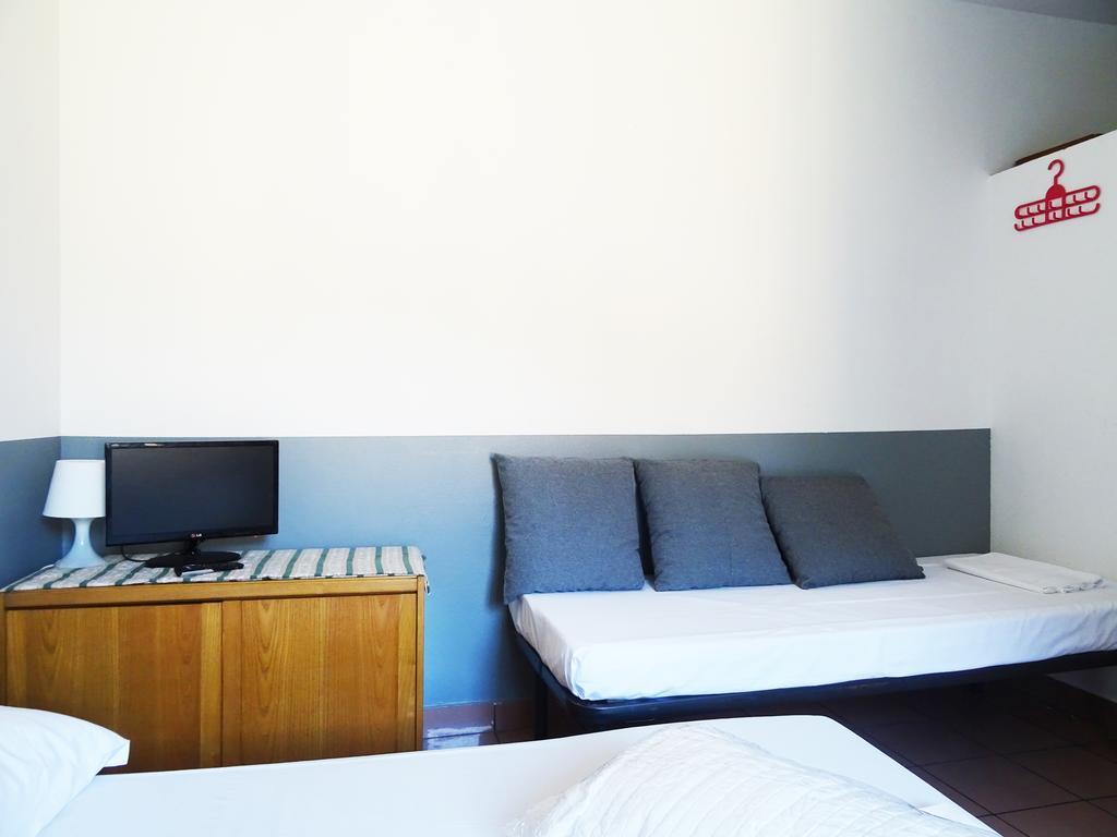 Victoria Hotels Carso Camnago Volta Екстериор снимка
